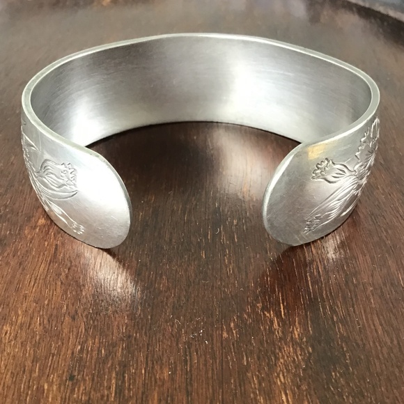 Vintage Pewter Cuff Bracelet Signed Kirk Stieff Carnations January Birth Flower - Picture 2 of 11